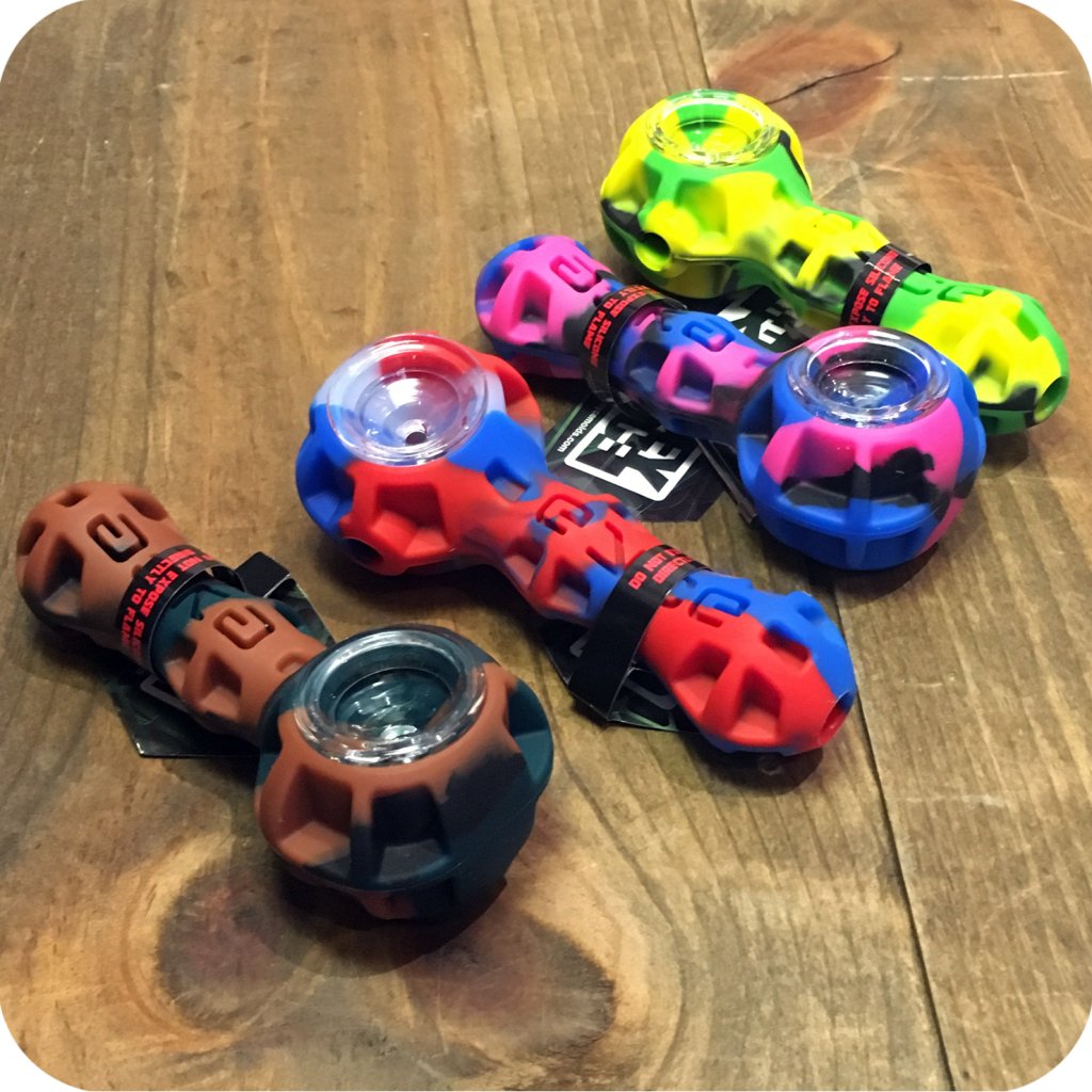 5 Variety Silicone Pipes 1-50 Units – Luxe Products USA
